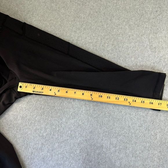 Lululemon Size 6 Black Cropped Leggings Mind Over Miles Crop (17" ) Side Pockets - Picture 12 of 14